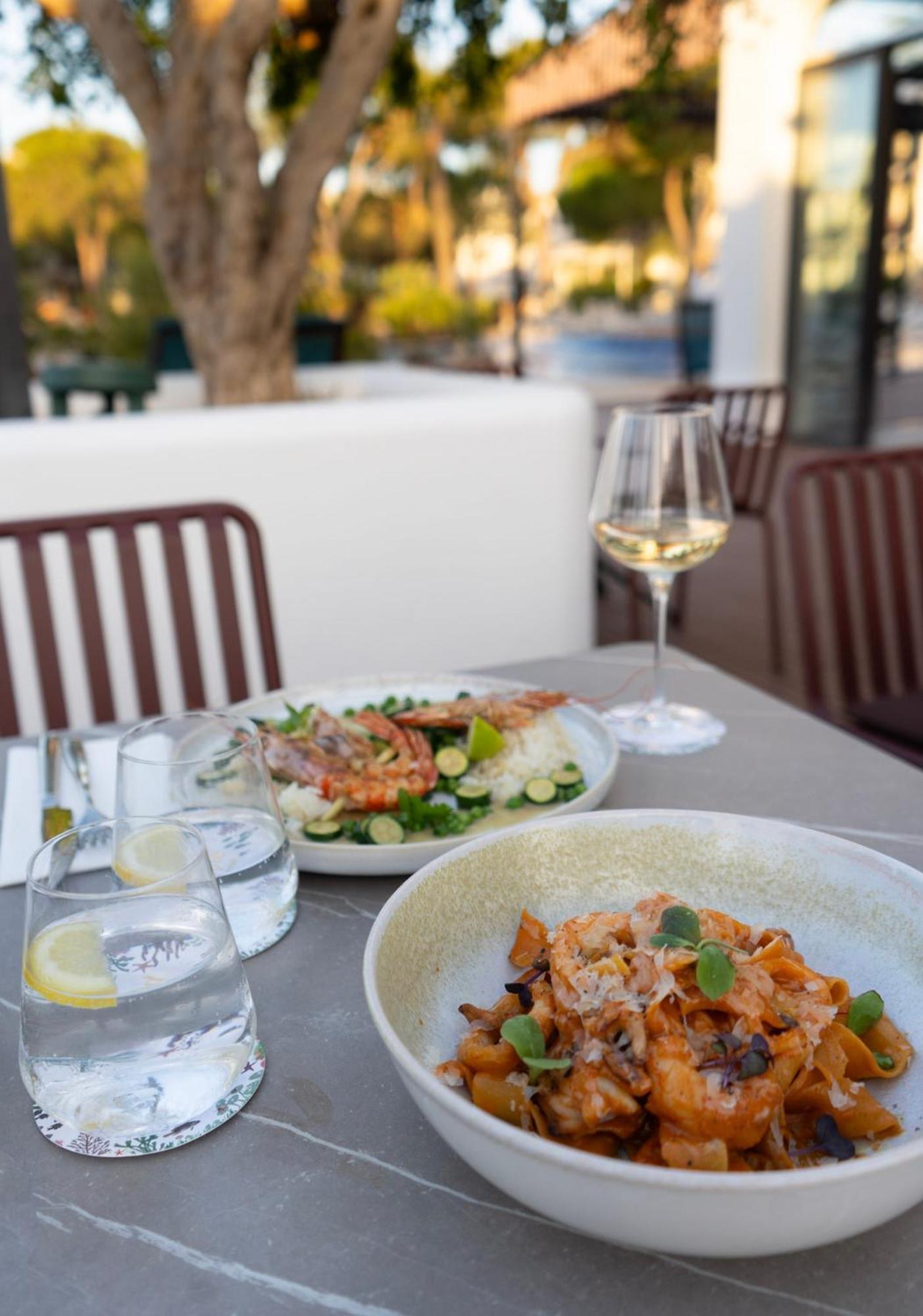因图洛特尔码头公寓式酒店 Cala D´Or 外观 照片