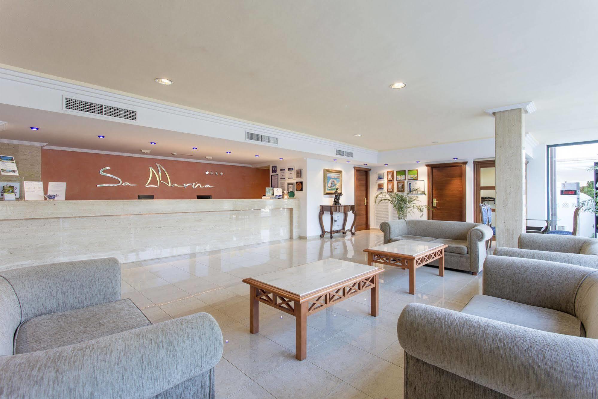 因图洛特尔码头公寓式酒店 Cala D´Or 外观 照片